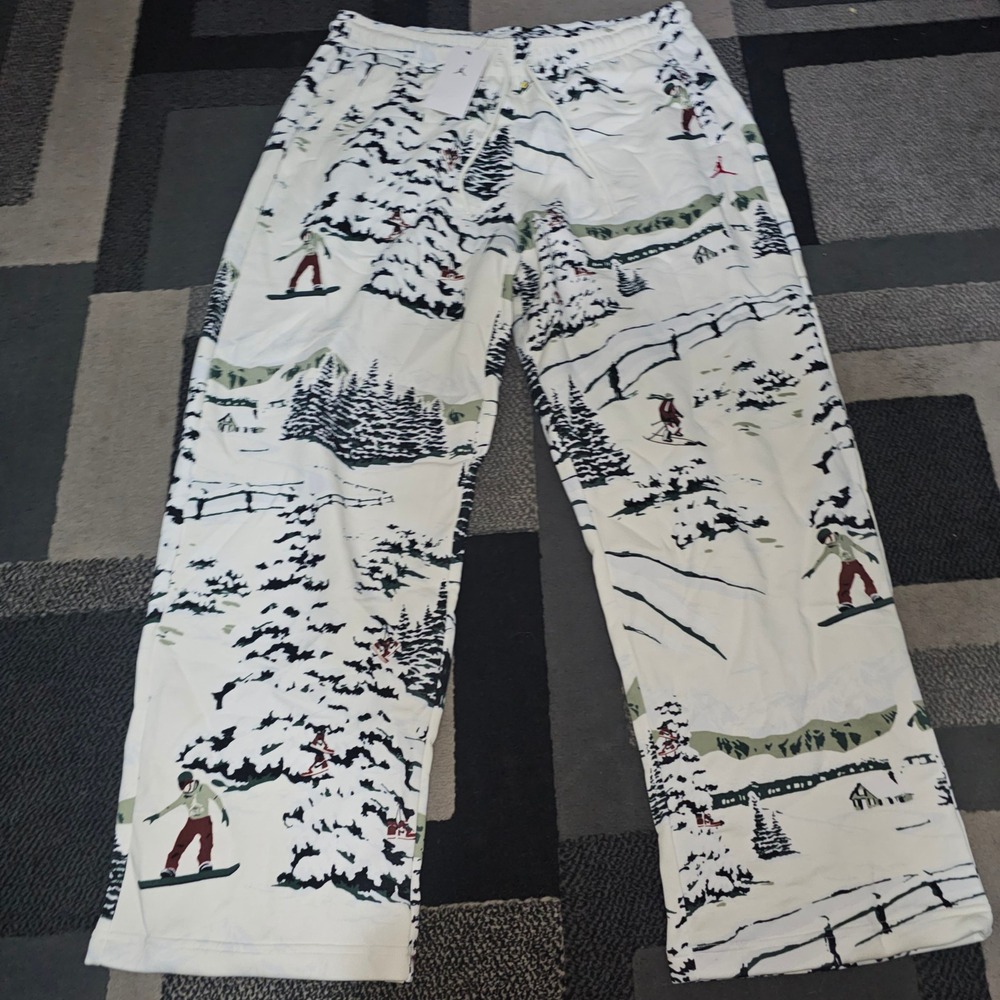 Jordan Graphic Fleece Pants Mens XL White Winter Scene HV1052-133 New